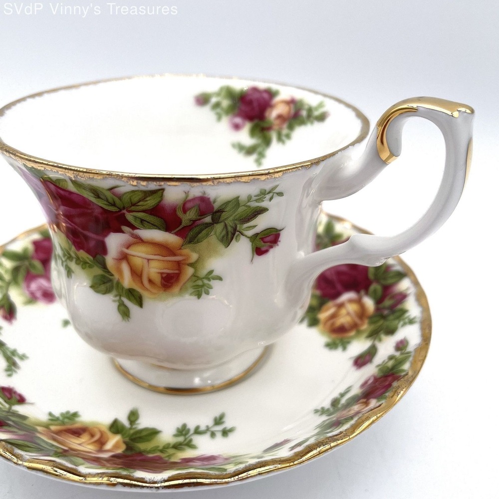 Royal Albert Old Country Roses Tea Cup and Saucer Set 2 Piece Bone China Vintage